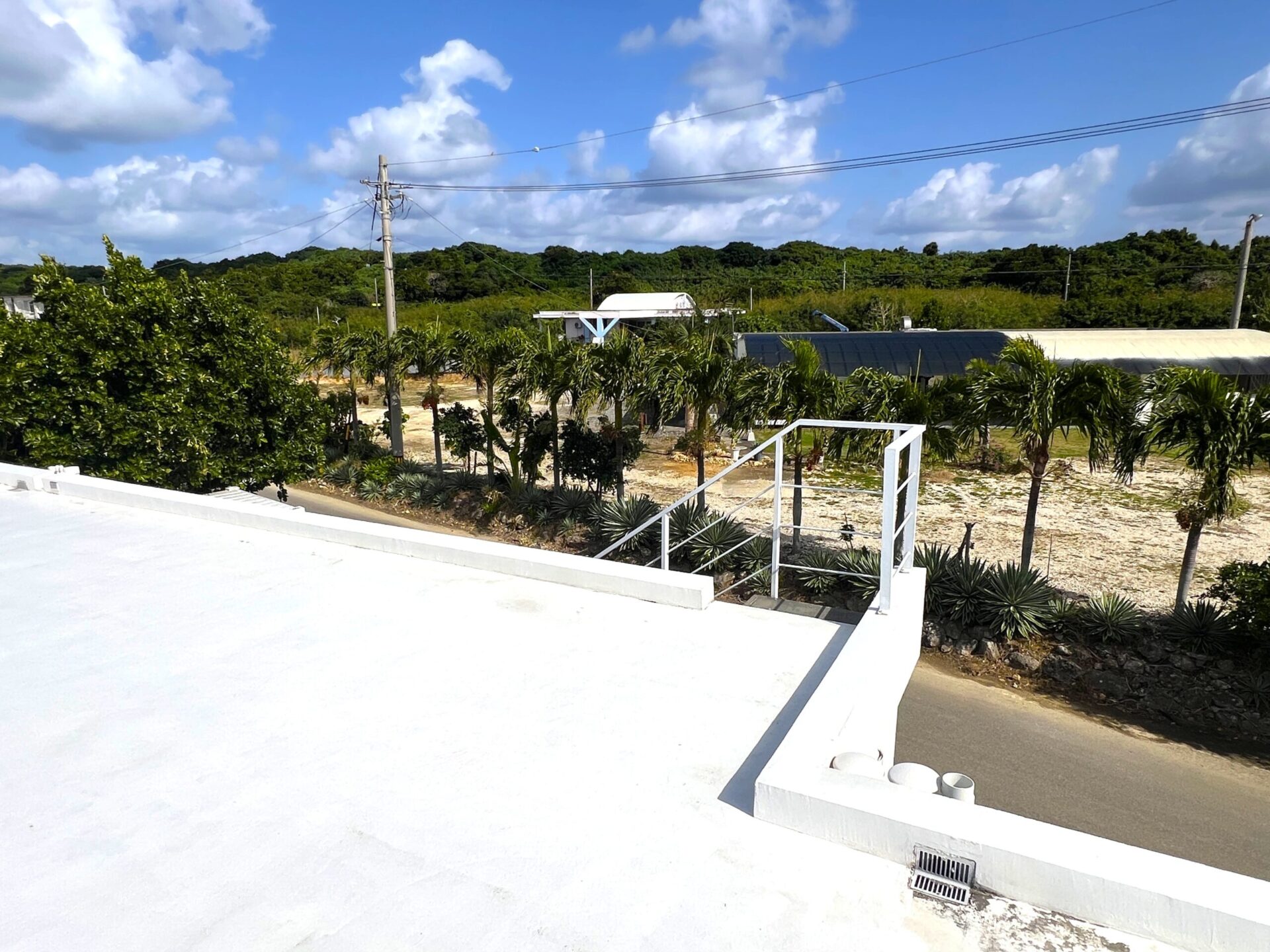 平良狩俣　平屋4棟CB造 1LDK×3棟・2LDK×1棟　建物71坪 土地418坪