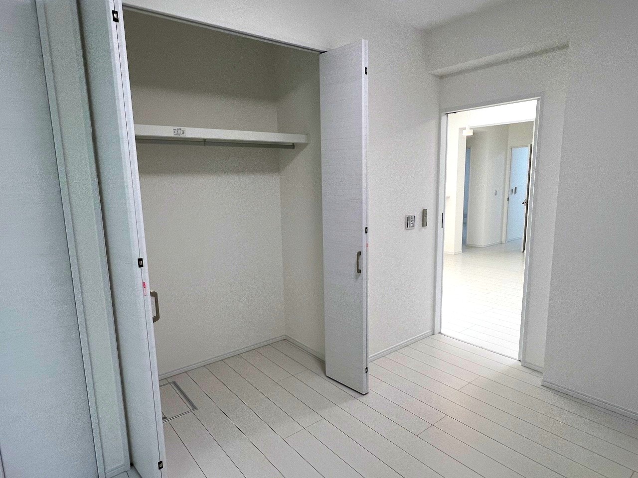 東仲宗根添　築浅　RC造平屋建3LDK　建物25坪　土地162坪