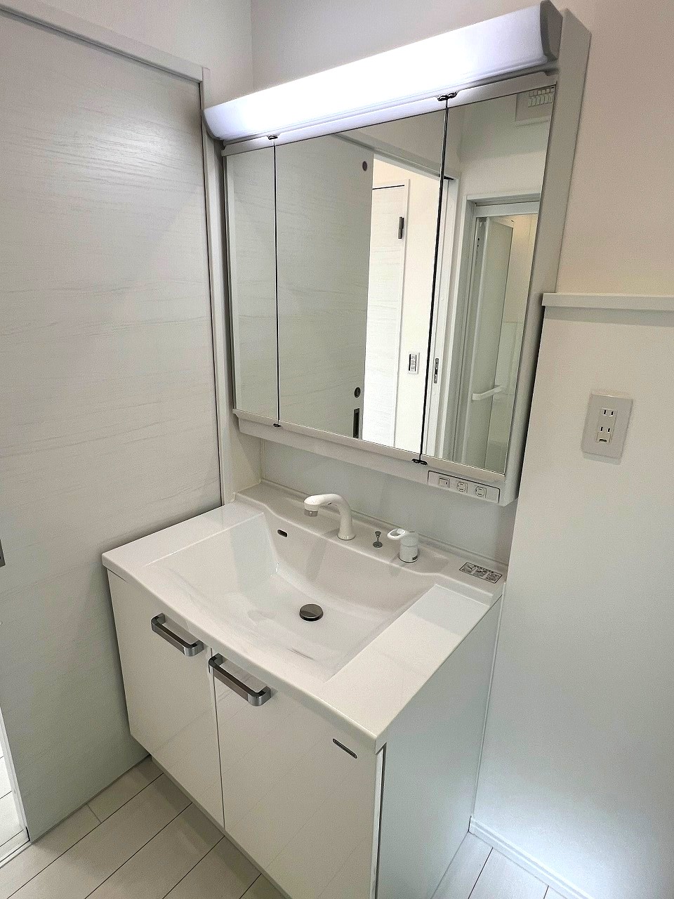 東仲宗根添　築浅　RC造平屋建3LDK　建物25坪　土地162坪