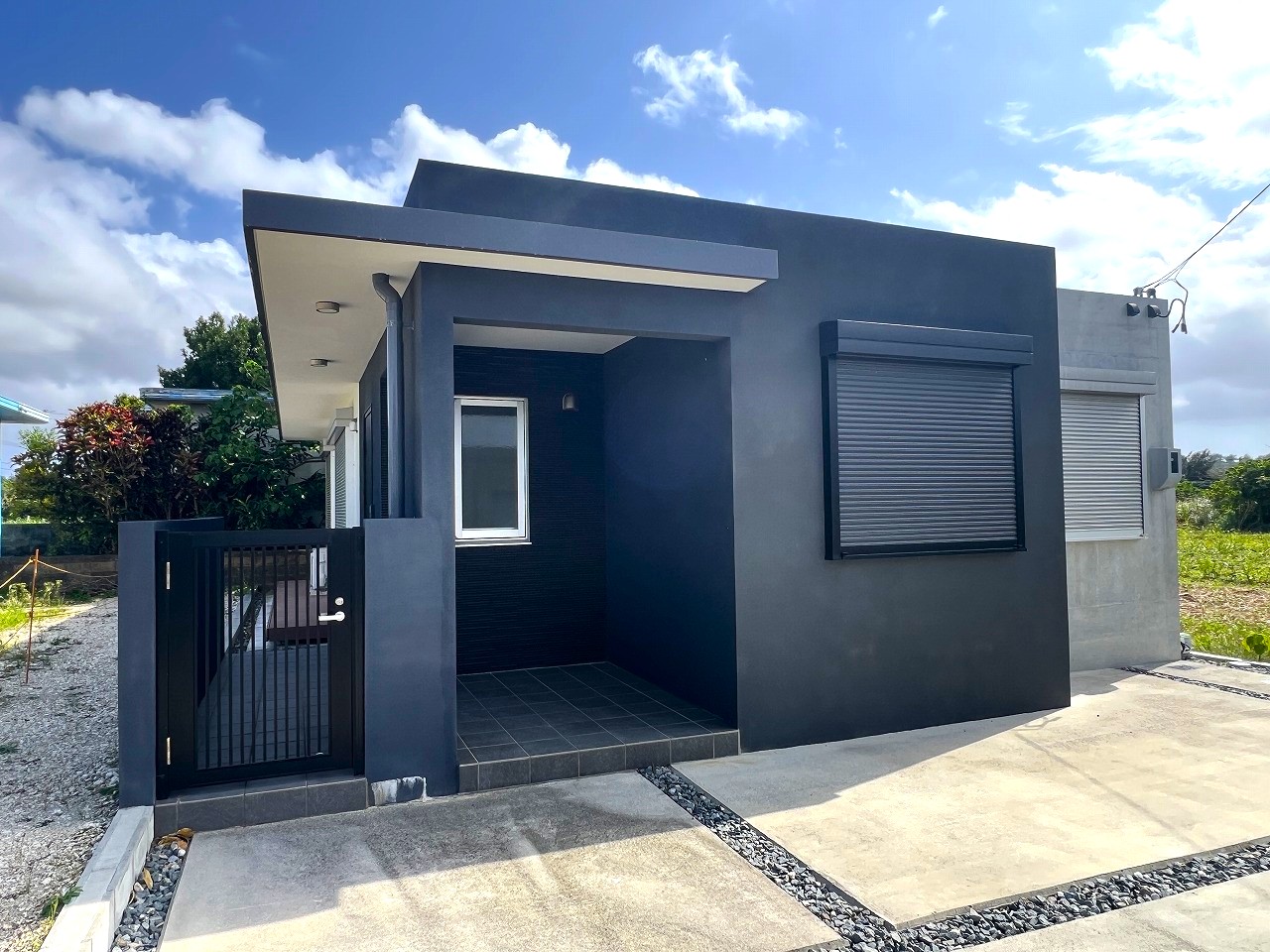 東仲宗根添　築浅　RC造平屋建3LDK　建物25坪　土地162坪