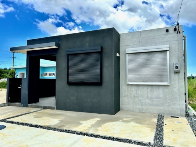 東仲宗根添　築浅　RC造平屋建3LDK　建物25坪　土地60坪