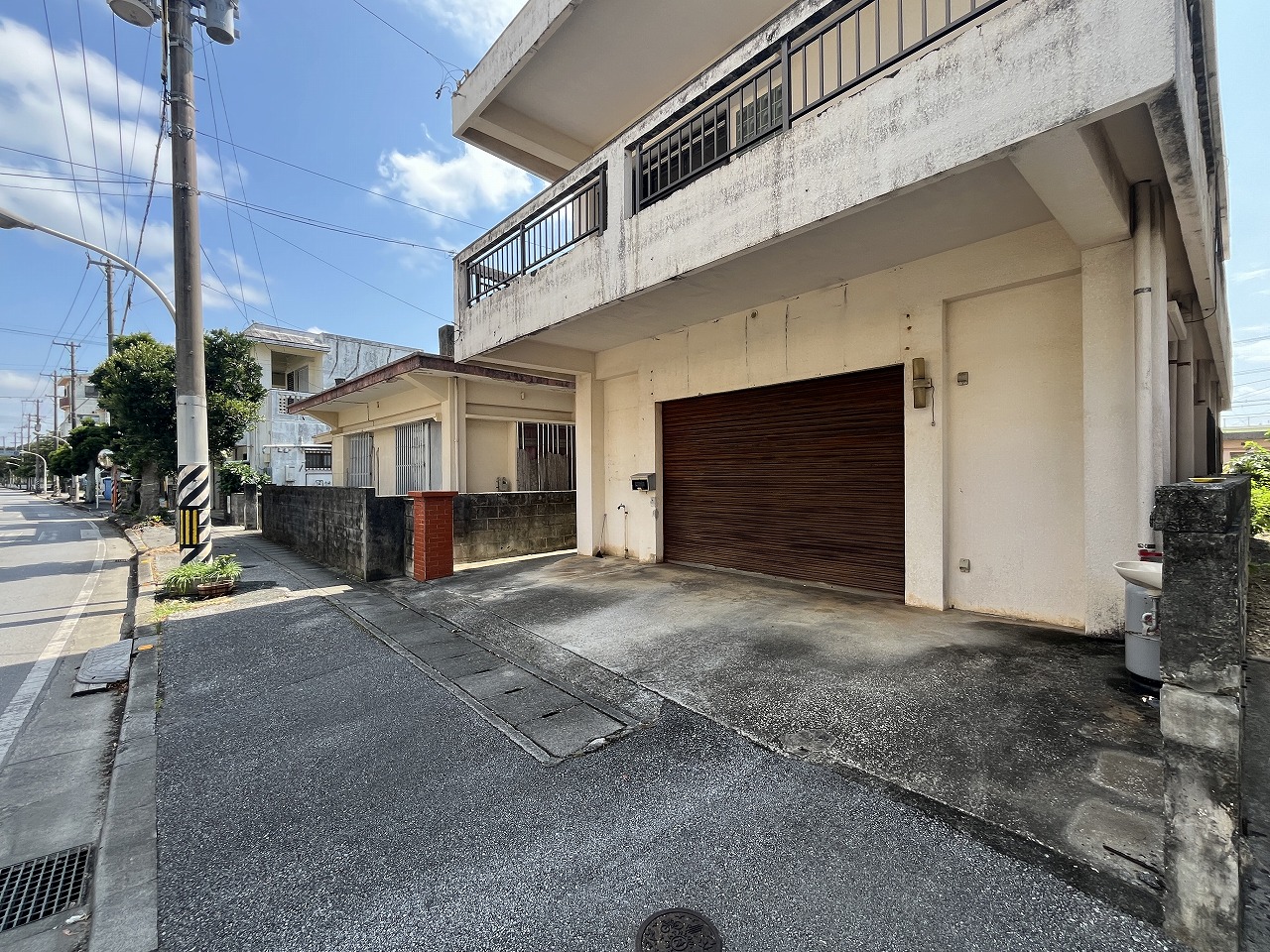 平良下里　平一小・下里大通り入口近く店舗住宅　建物58坪　土地76坪