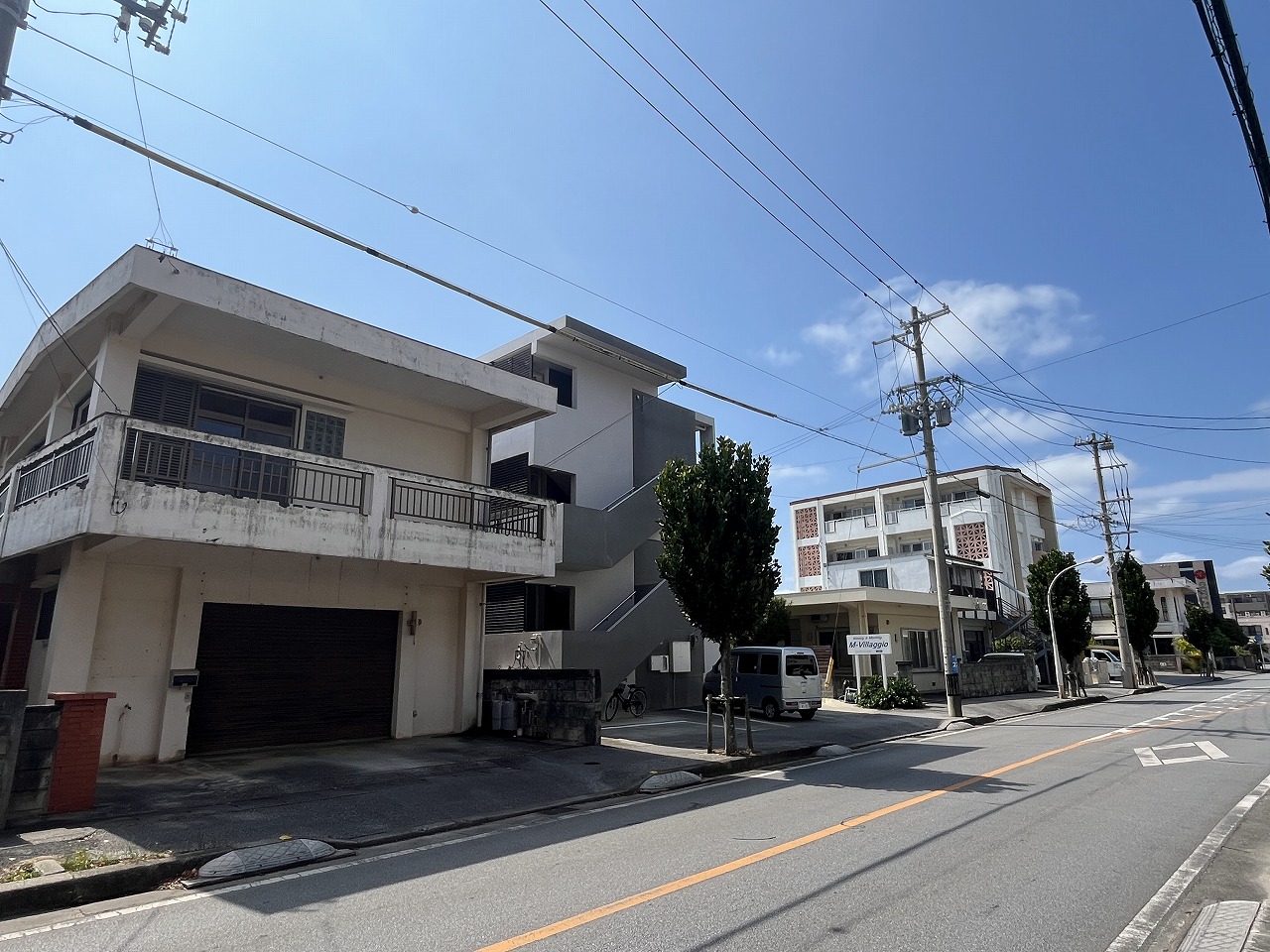 平良下里　平一小・下里大通り入口近く店舗住宅　建物58坪　土地76坪