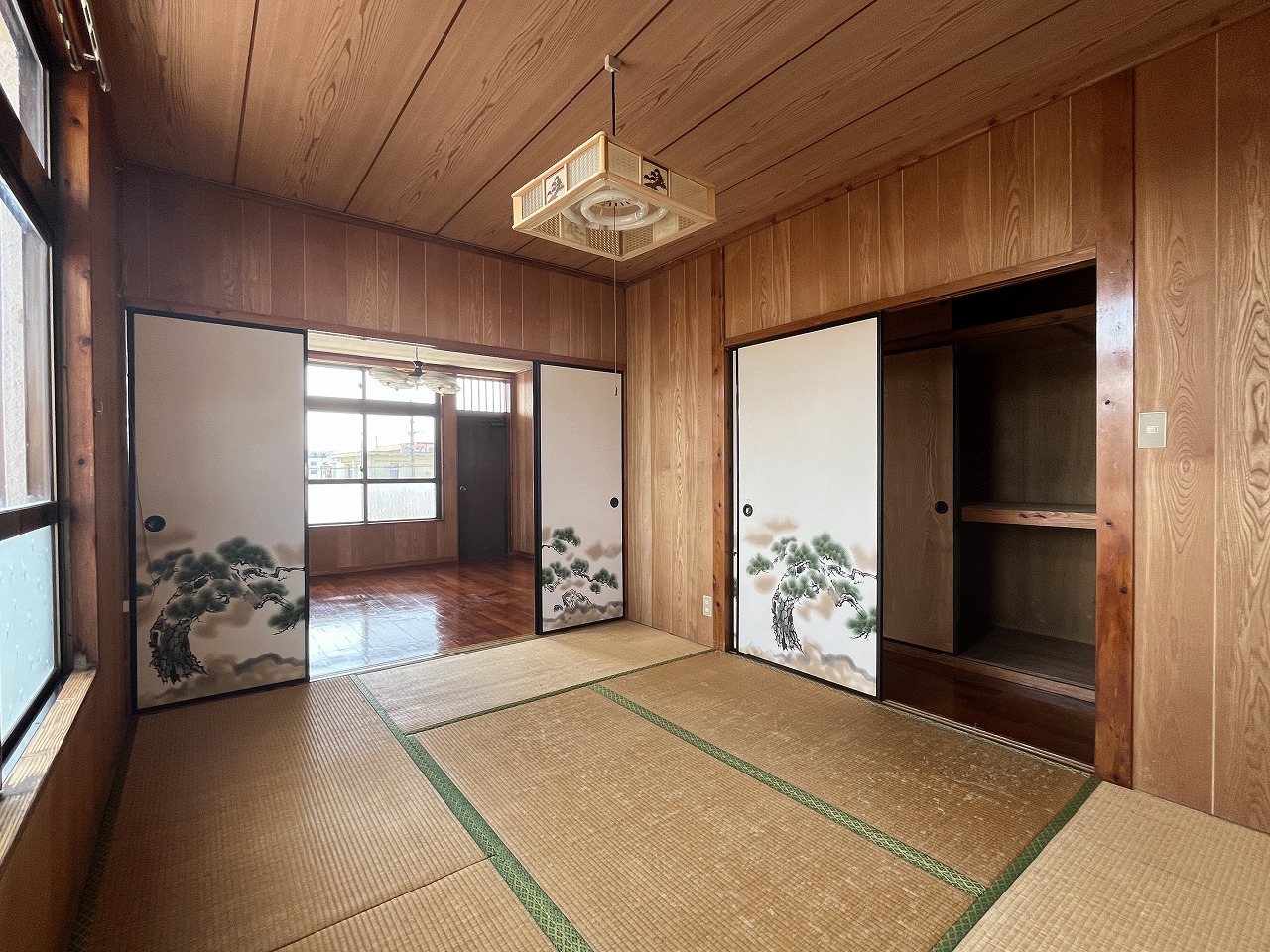 平良下里　平一小・下里大通り入口近く店舗住宅　建物58坪　土地76坪