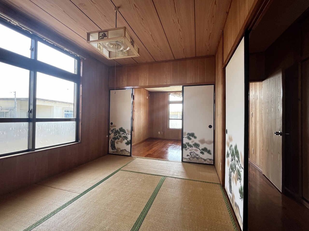 平良下里　平一小・下里大通り入口近く店舗住宅　建物58坪　土地76坪