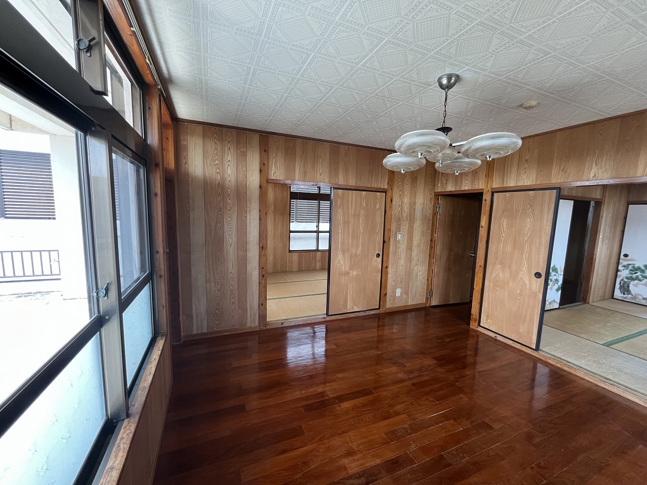 平良下里　平一小・下里大通り入口近く店舗住宅　建物58坪　土地76坪