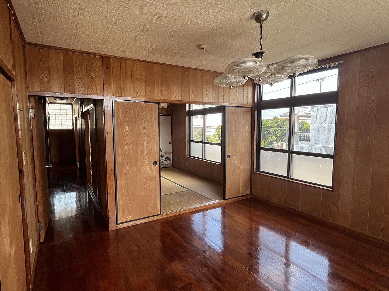 平良下里　平一小・下里大通り入口近く店舗住宅　建物58坪　土地76坪