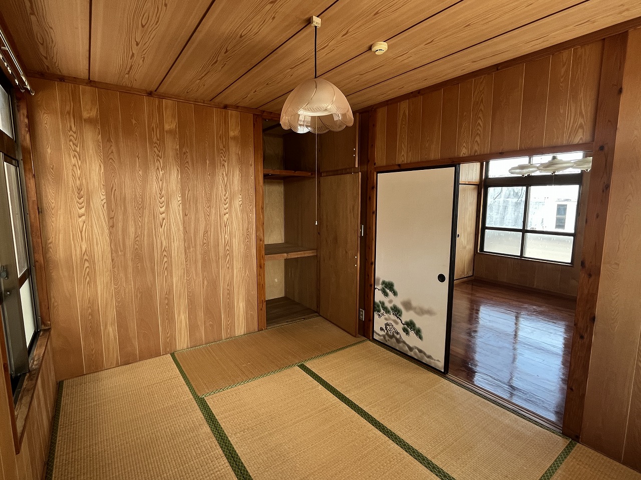 平良下里　平一小・下里大通り入口近く店舗住宅　建物58坪　土地76坪