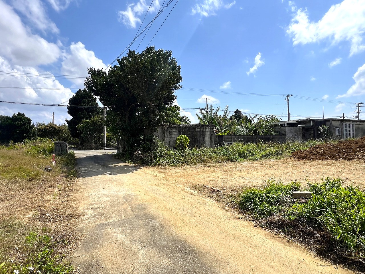 下地与那覇　サニツ浜近く集落内　85坪　宅地