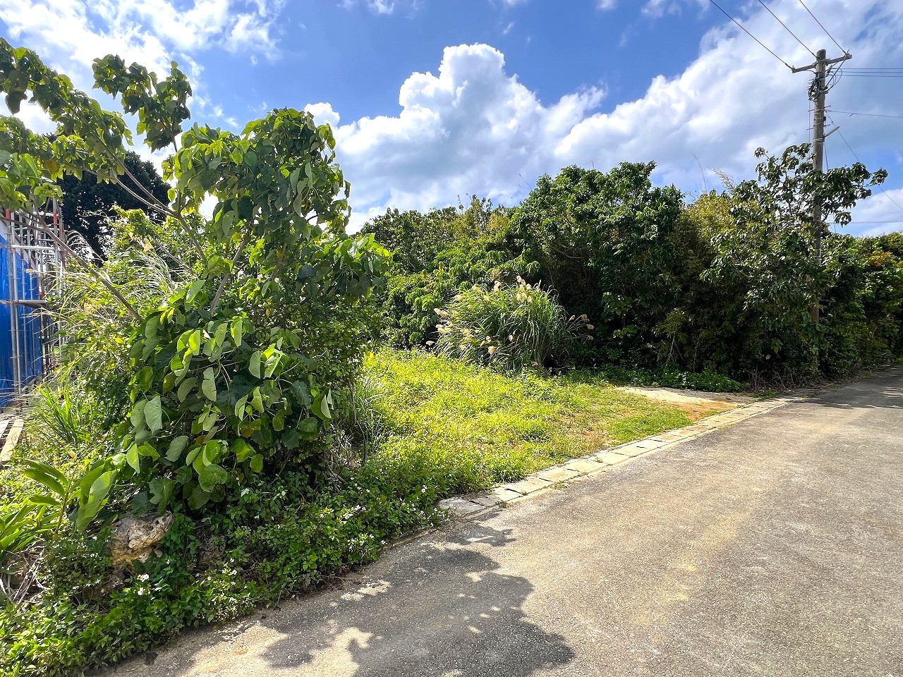 下地与那覇　サニツ浜近く集落内　91坪　宅地