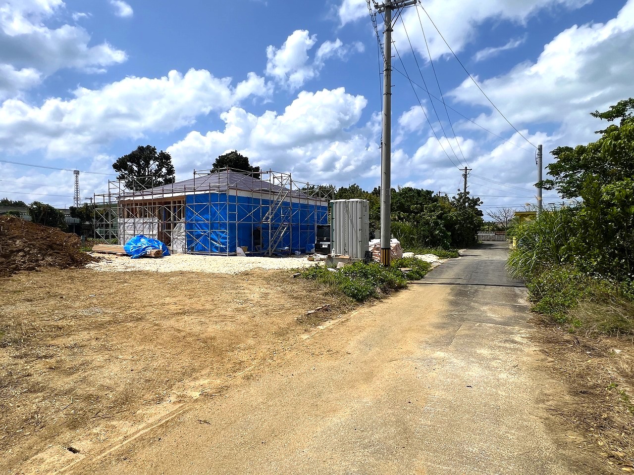 下地与那覇　サニツ浜近く集落内　85坪　宅地