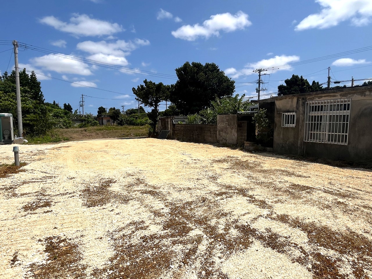 下地与那覇　サニツ浜近く集落内　85坪　宅地