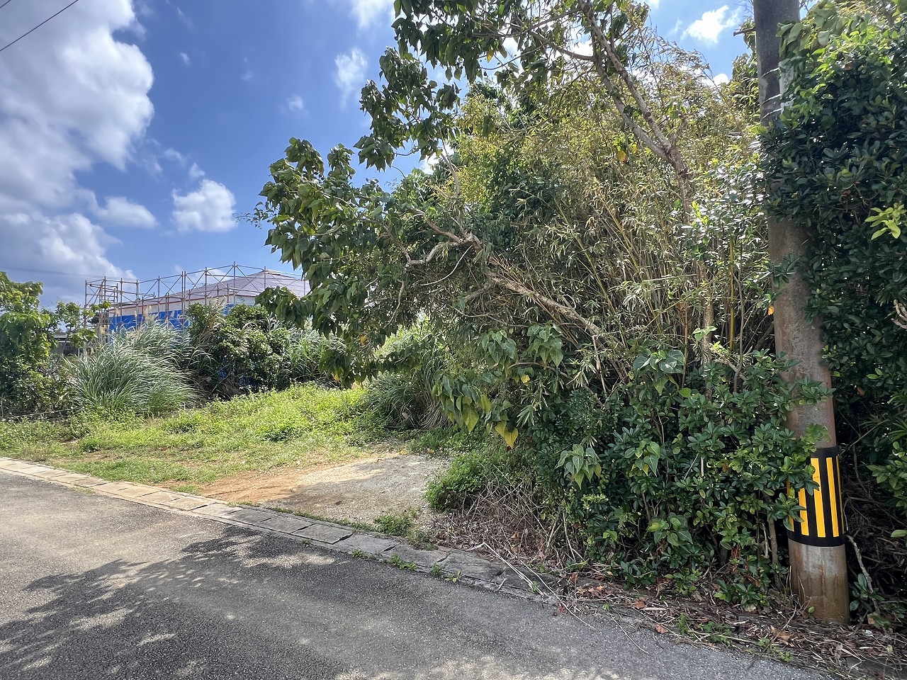 下地与那覇　サニツ浜近く集落内　91坪　宅地