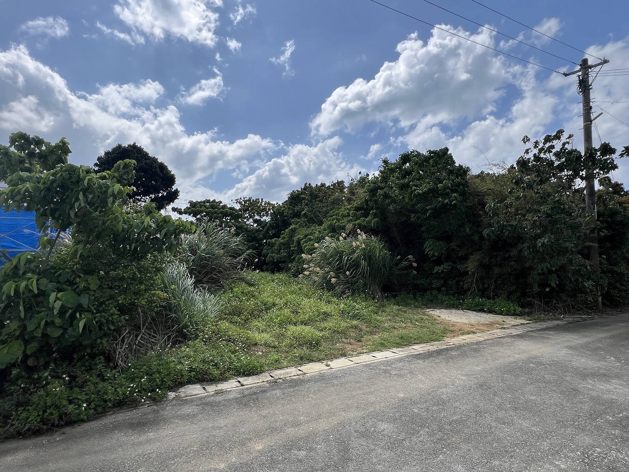 下地与那覇　サニツ浜近く集落内　91坪　宅地