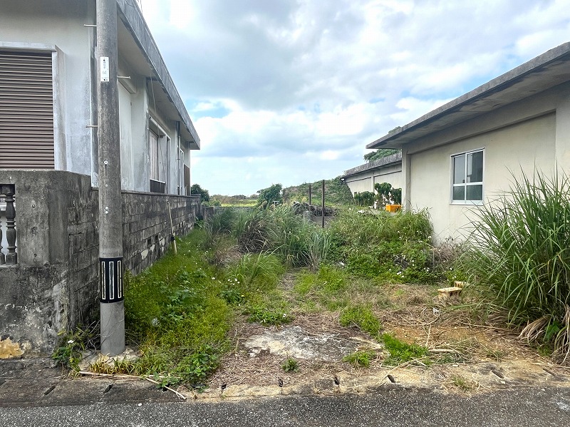 下地洲鎌　入江湾近く  124坪　畑（倉庫あり）