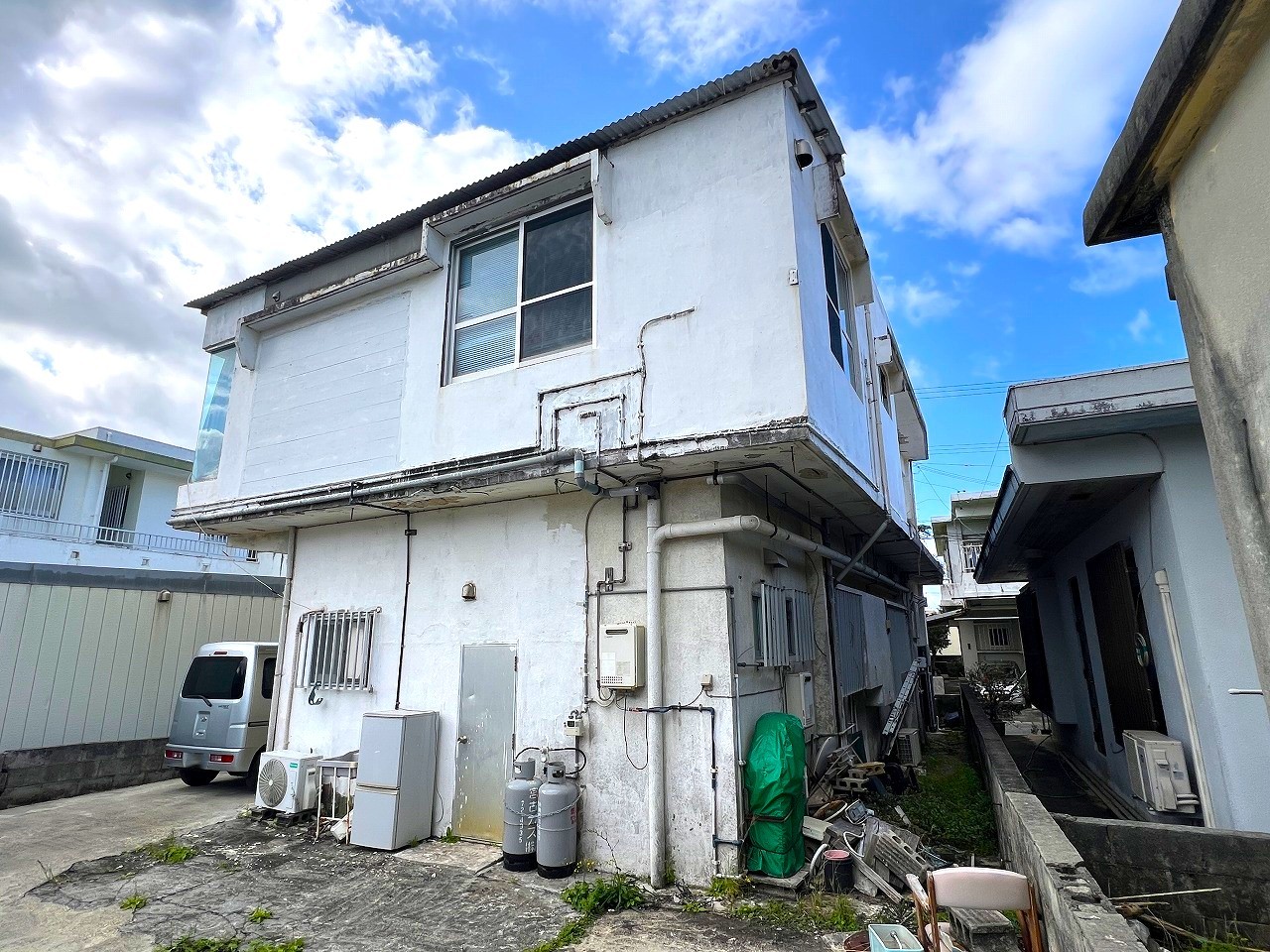 平良東仲宗根　北小近くRCB造2階建　建物37坪　土地67坪