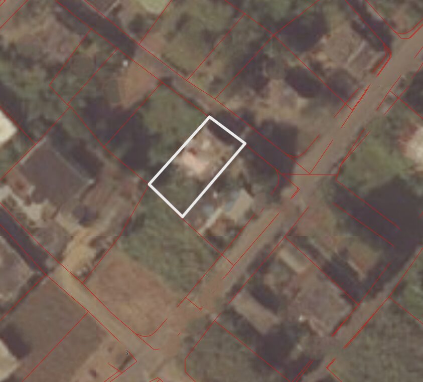 下地与那覇　サニツ浜近く集落内　85坪　宅地