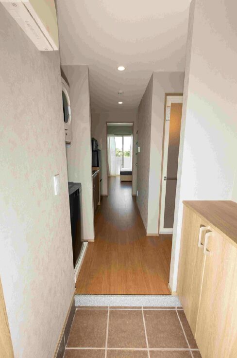 平良西里　市役所近く　築浅アパート20戸　土地255坪　建物167坪