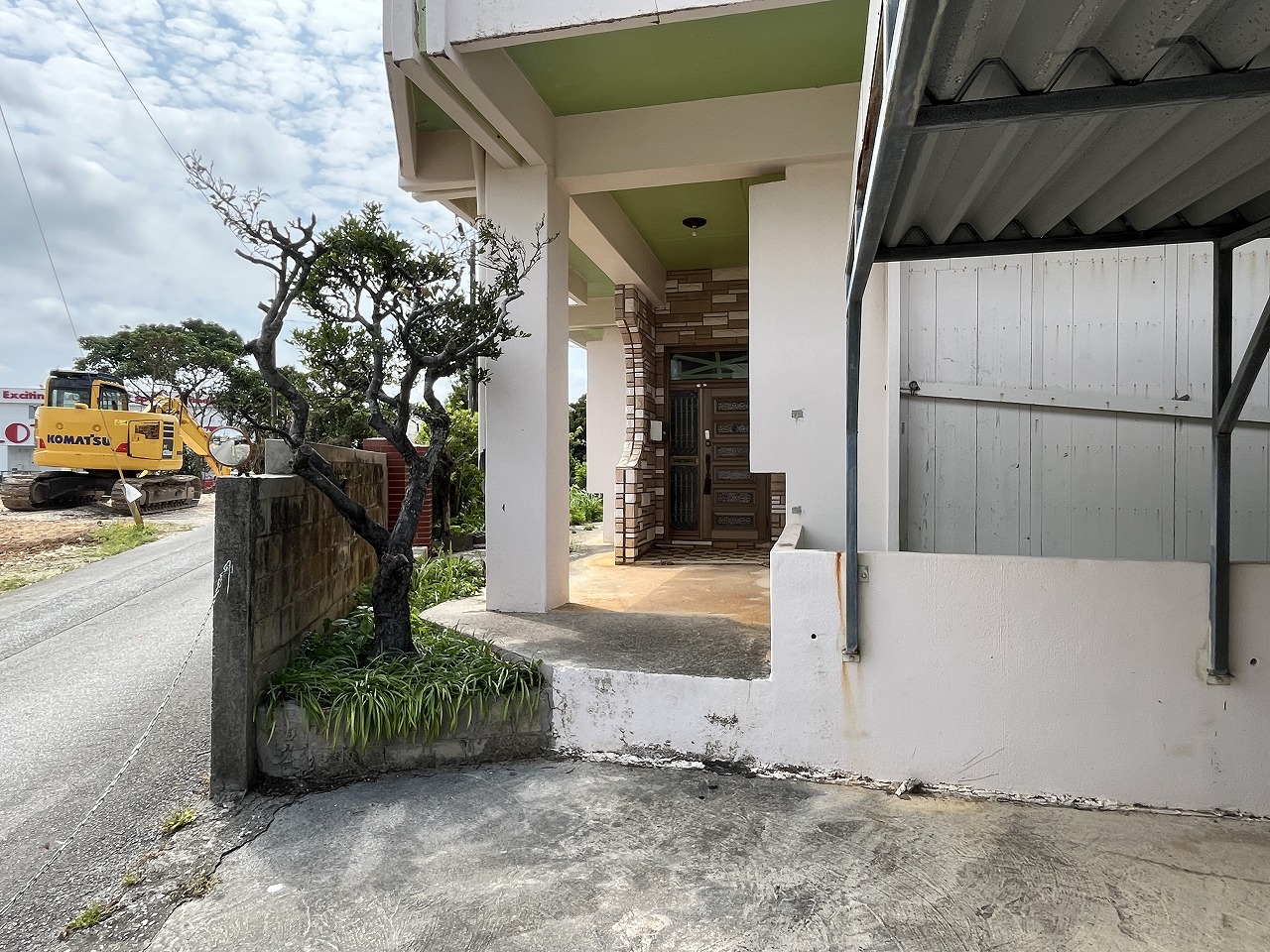 平良下里　カママ嶺公園近く　RCB造　2階建6DDKK　建物42坪　土地70坪