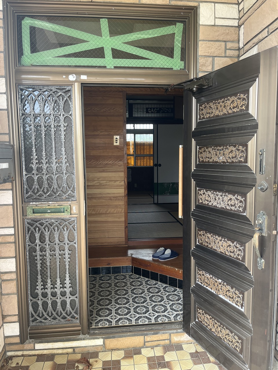 平良下里　カママ嶺公園近く　RCB造　2階建6DDKK　建物42坪　土地70坪