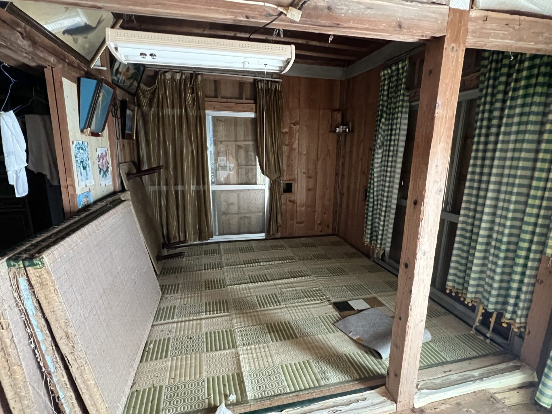 城辺友利 　仲原鍾乳洞近く　179坪　 宅地（未登記古家あり）