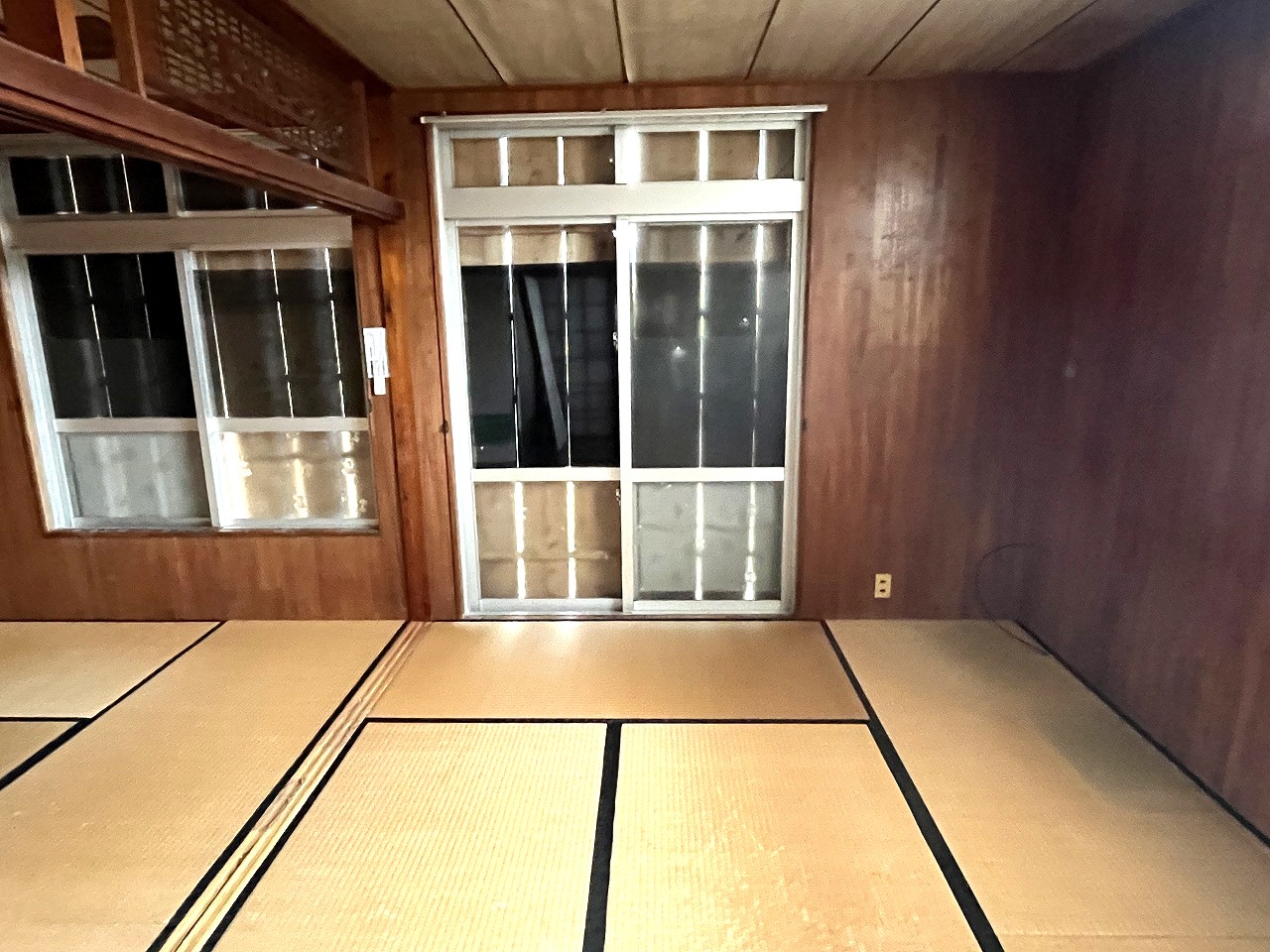 平良下里　カママ嶺公園近く　RCB造　2階建6DDKK　建物42坪　土地70坪