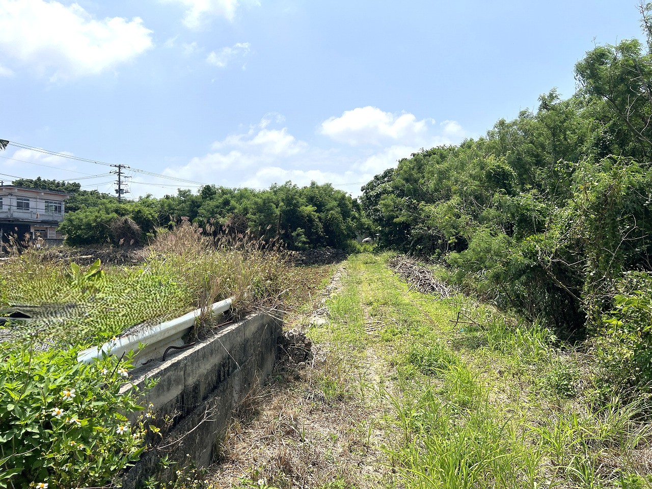 伊良部　長浜多目的施設バス停伊良部前　145坪　畑