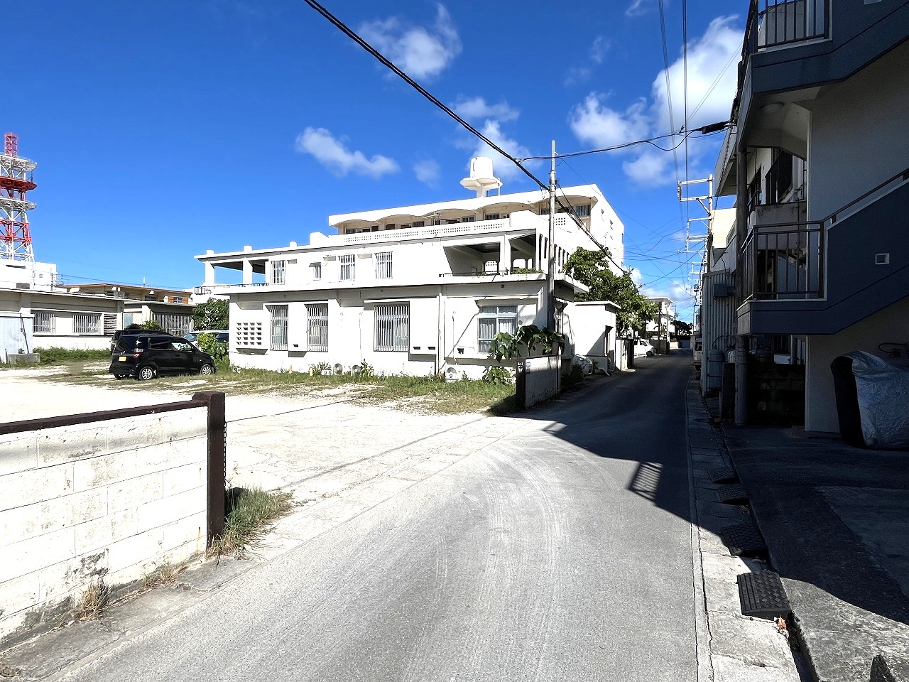 平良西里　北給油所近く　戸建＋駐車場　建物84坪　土地233坪