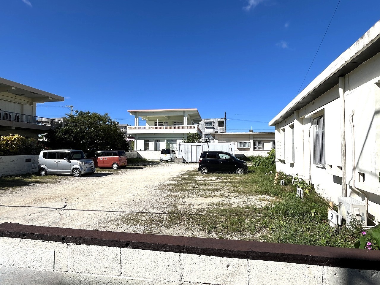平良西里　北給油所近く　戸建＋駐車場　建物84坪　土地233坪
