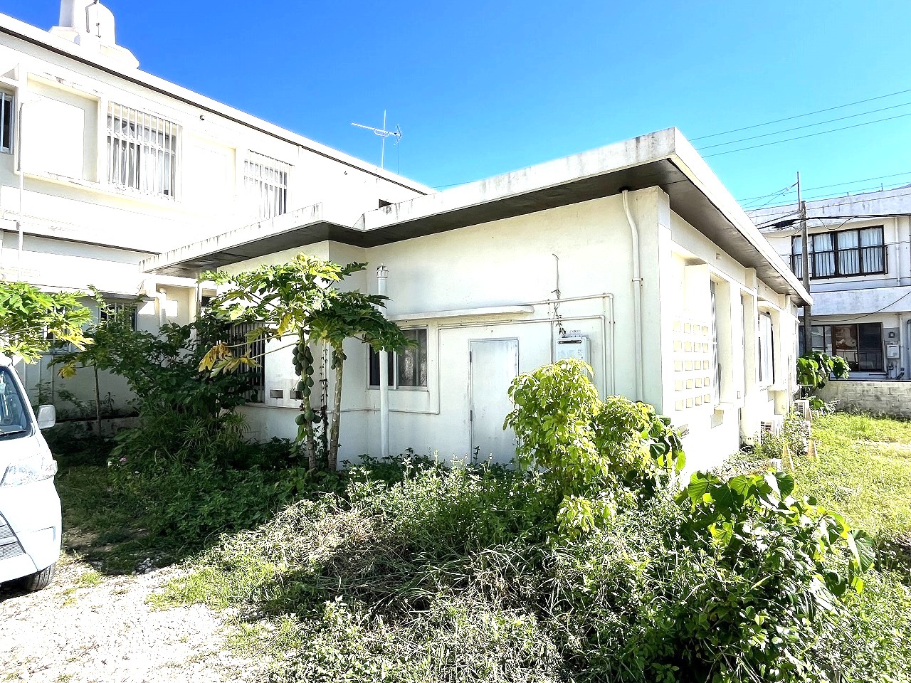 平良西里　北給油所近く　戸建＋駐車場　建物84坪　土地233坪