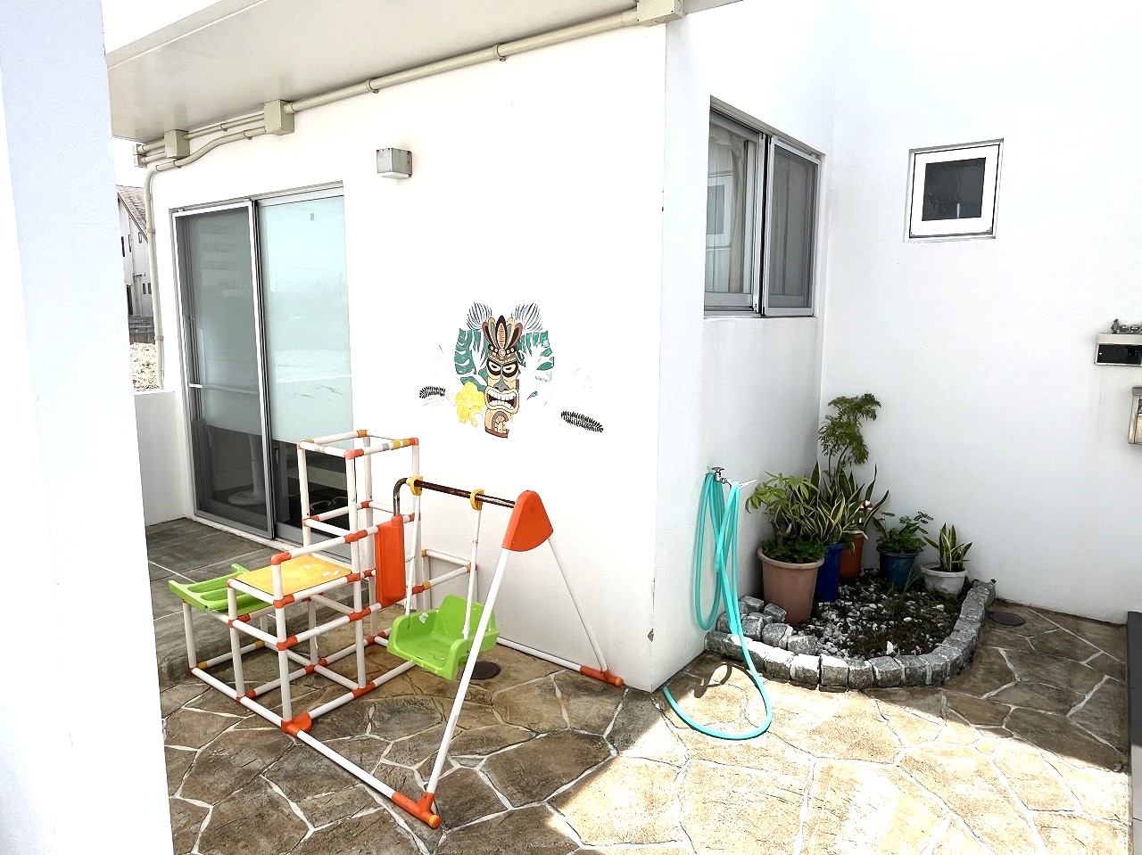 平良久貝　稲村耳鼻科近く　RC造平屋建　建物38坪　土地100坪