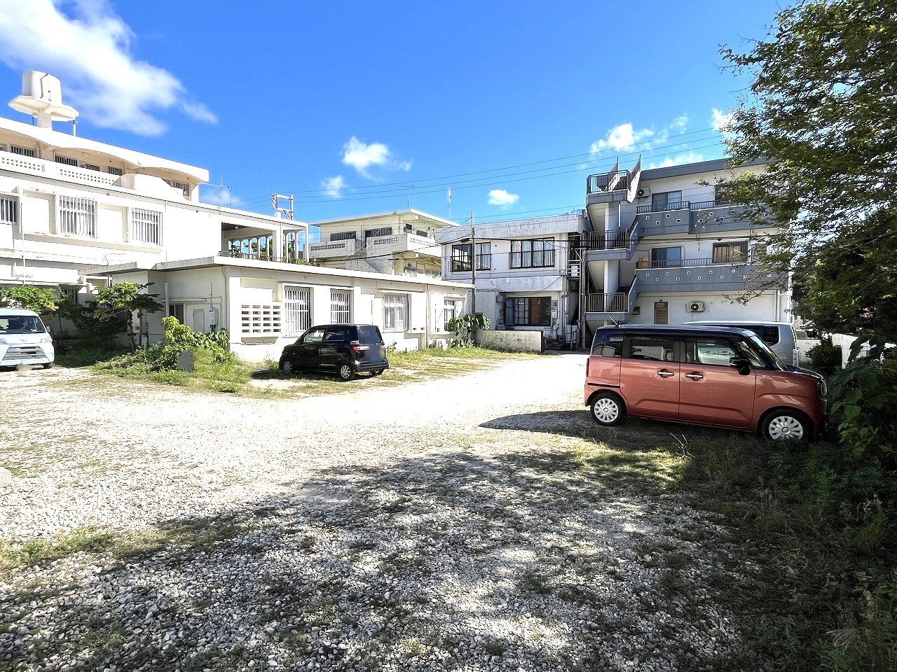 平良西里　北給油所近く　戸建＋駐車場　建物84坪　土地233坪