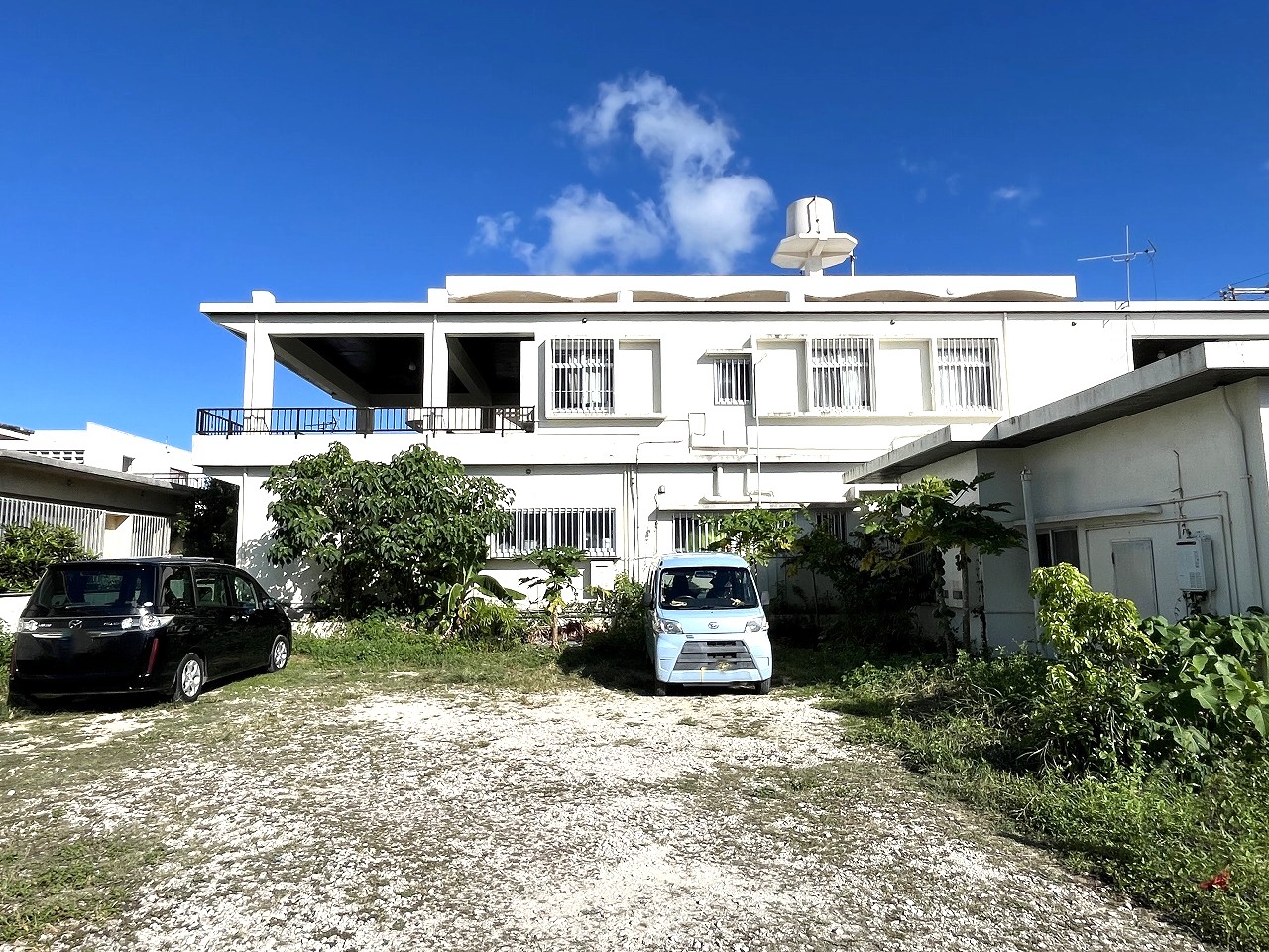 平良西里　北給油所近く　戸建＋駐車場　建物84坪　土地233坪