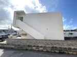平良下里　腰原公民館隣り　RC造　2階建て8戸