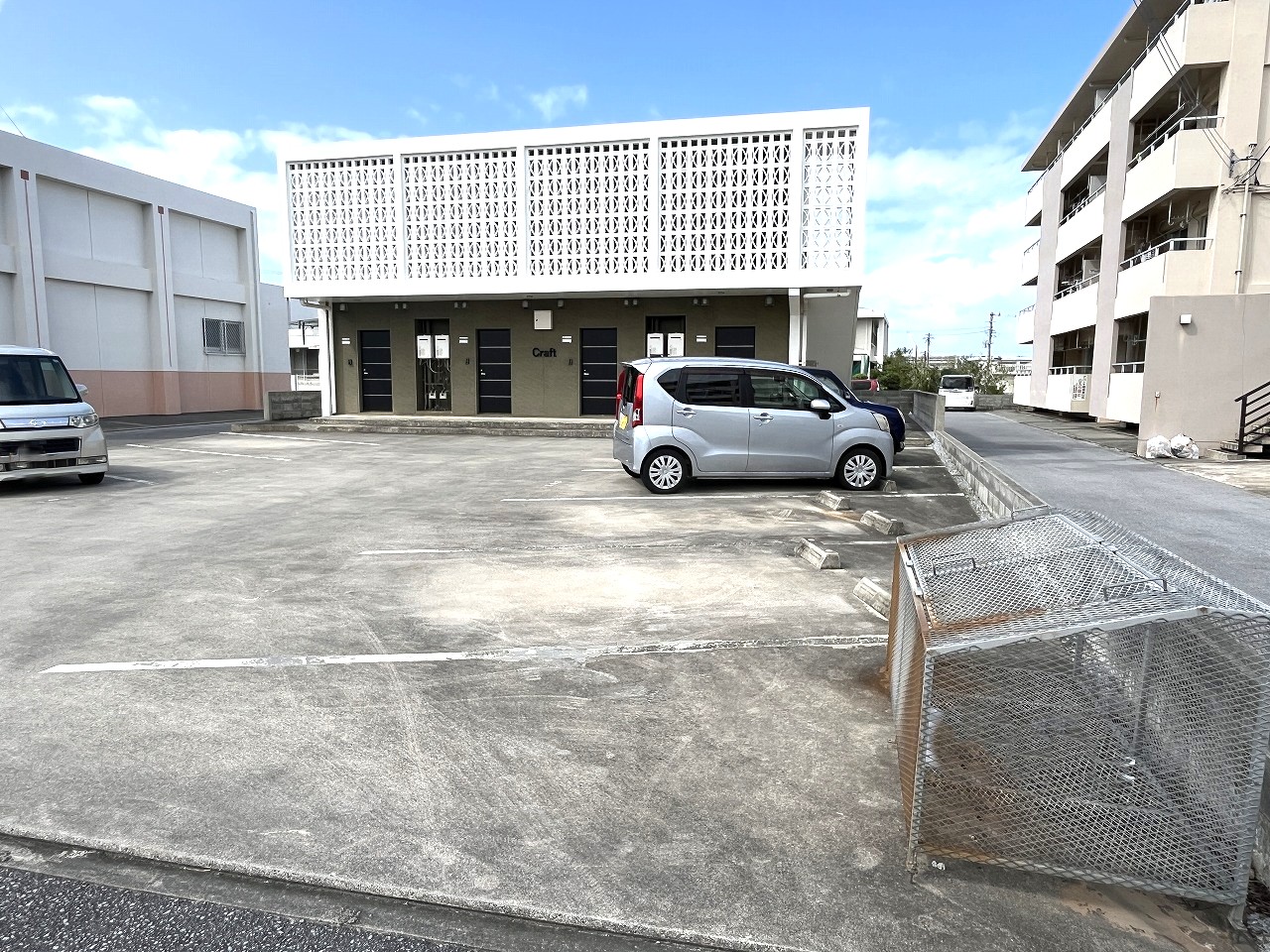 平良下里　腰原公民館隣り　RC造　2階建て8戸