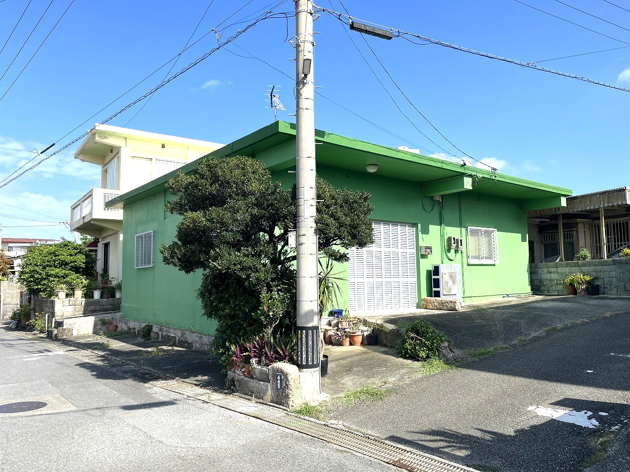 平良東仲宗根　未来創造センター近く　RCB造平屋建　建物31坪　土地61坪
