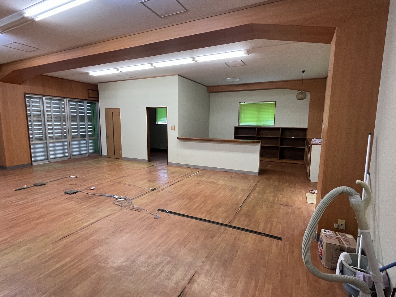 平良東仲宗根　未来創造センター近く　RCB造平屋建　建物31坪　土地61坪