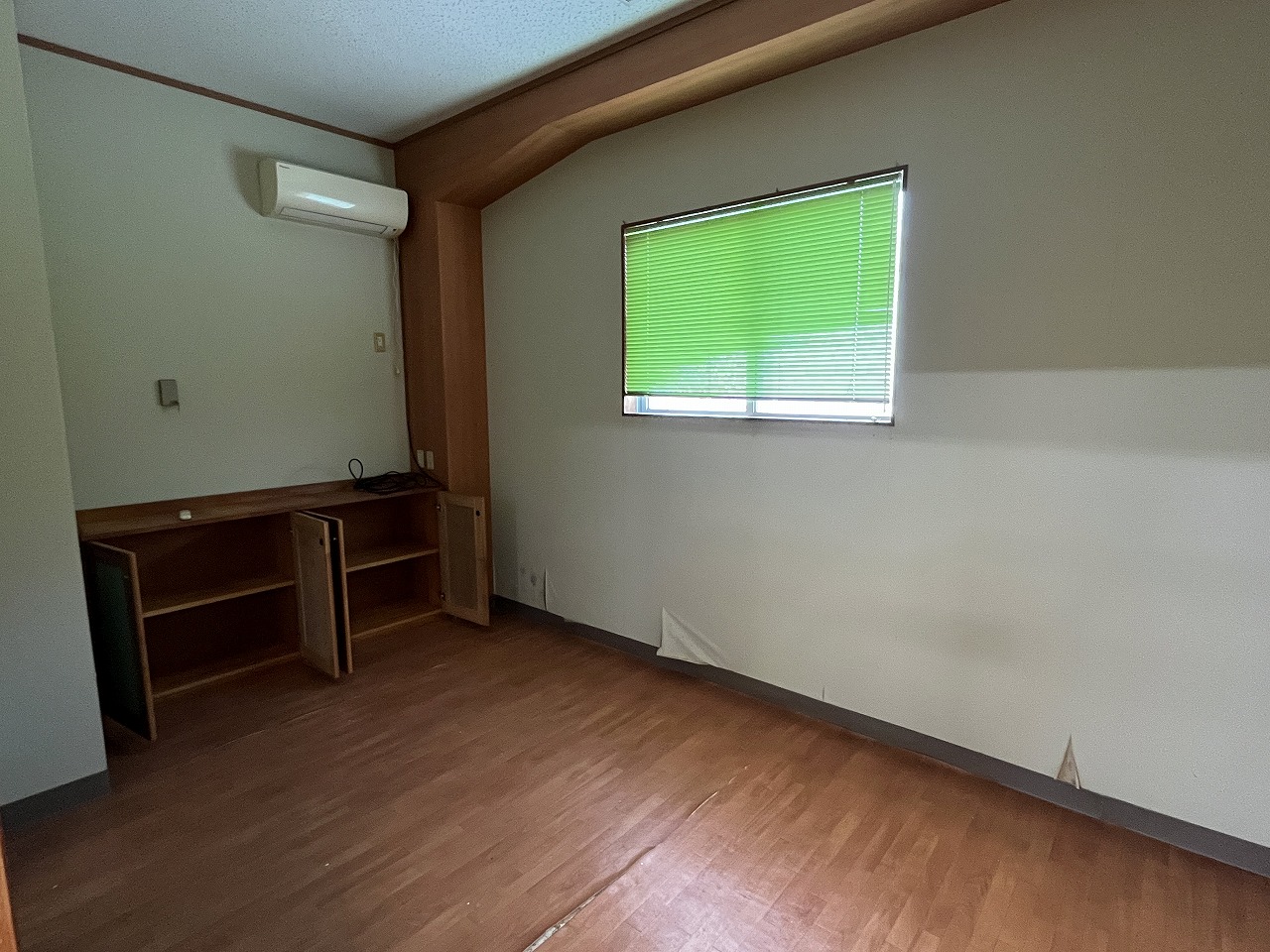 平良東仲宗根　未来創造センター近く　RCB造平屋建　建物31坪　土地61坪