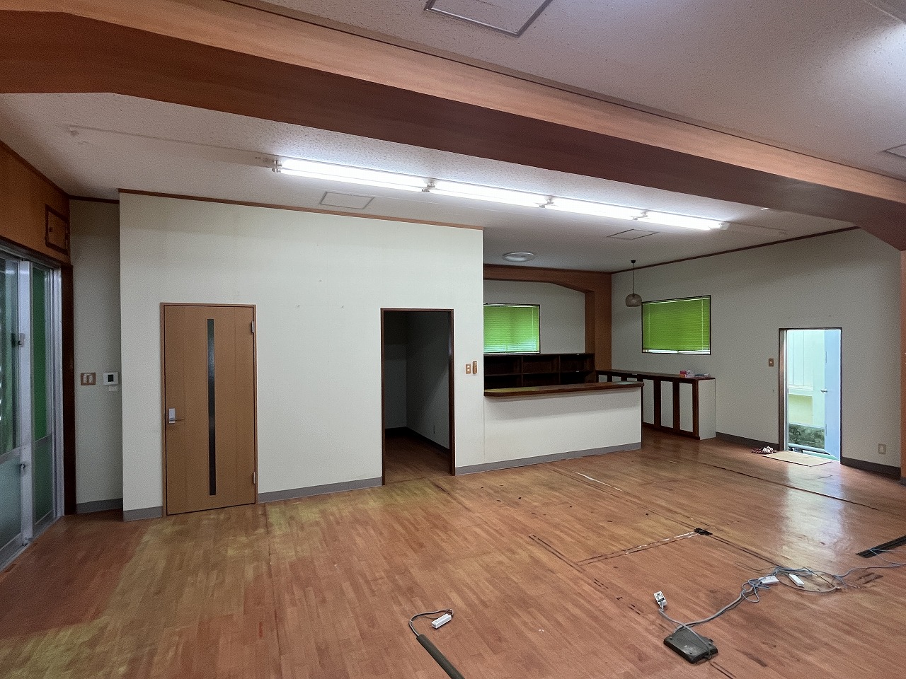 平良東仲宗根　未来創造センター近く　RCB造平屋建　建物31坪　土地61坪
