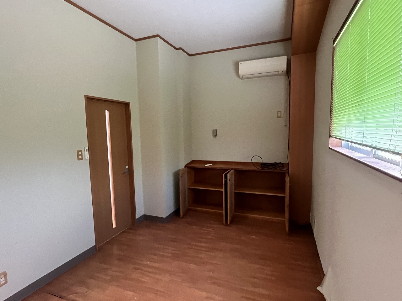 平良東仲宗根　未来創造センター近く　RCB造平屋建　建物31坪　土地61坪