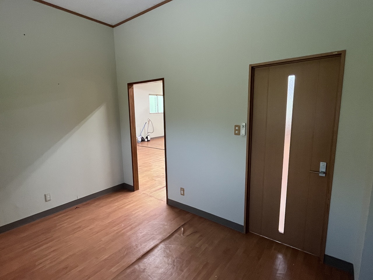 平良東仲宗根　未来創造センター近く　RCB造平屋建　建物31坪　土地61坪