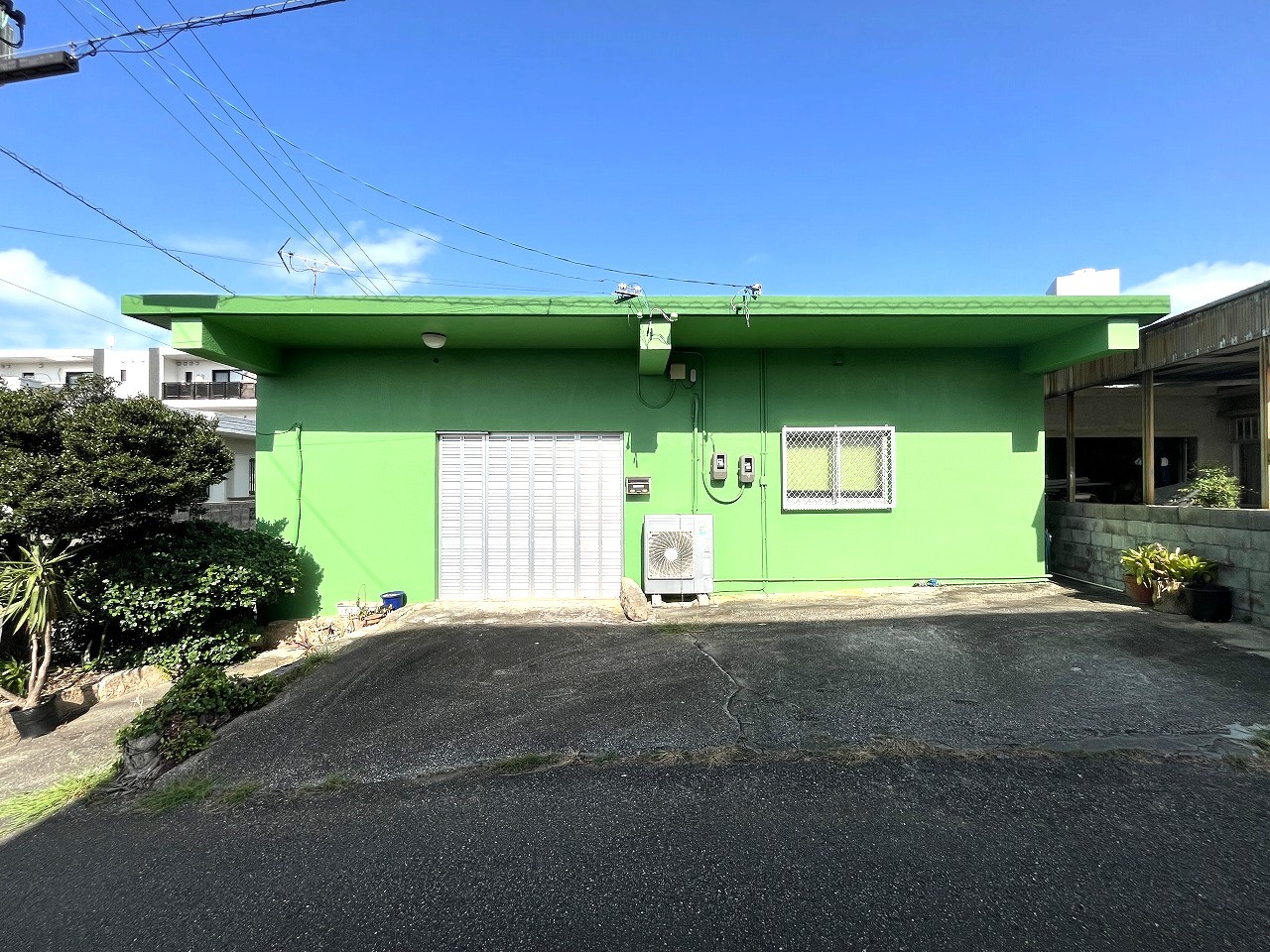 平良東仲宗根　未来創造センター近く　RCB造平屋建　建物31坪　土地61坪
